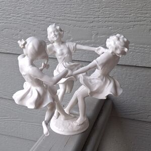 1920s Karl Tutter Lorenz Hutschenreuther Porcelain 'May Dance' Figurine